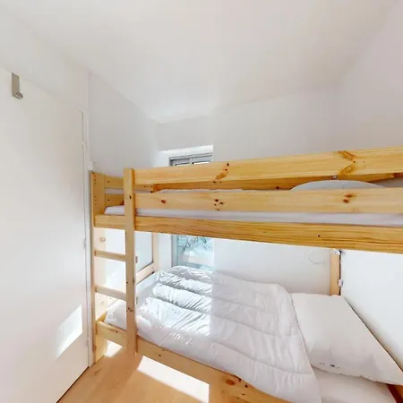 Vue Pour 4 Personnes דירה